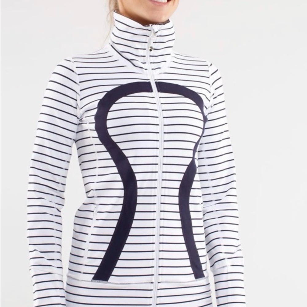 Lululemon In Stride Jacket
Quiet Stripe White Deep Indigo / Deep Indigo